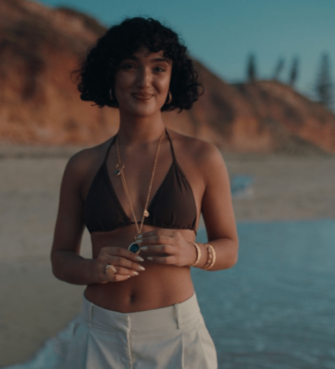 How to Style Gold Jewellery for Everyday Elegance - Lanamara