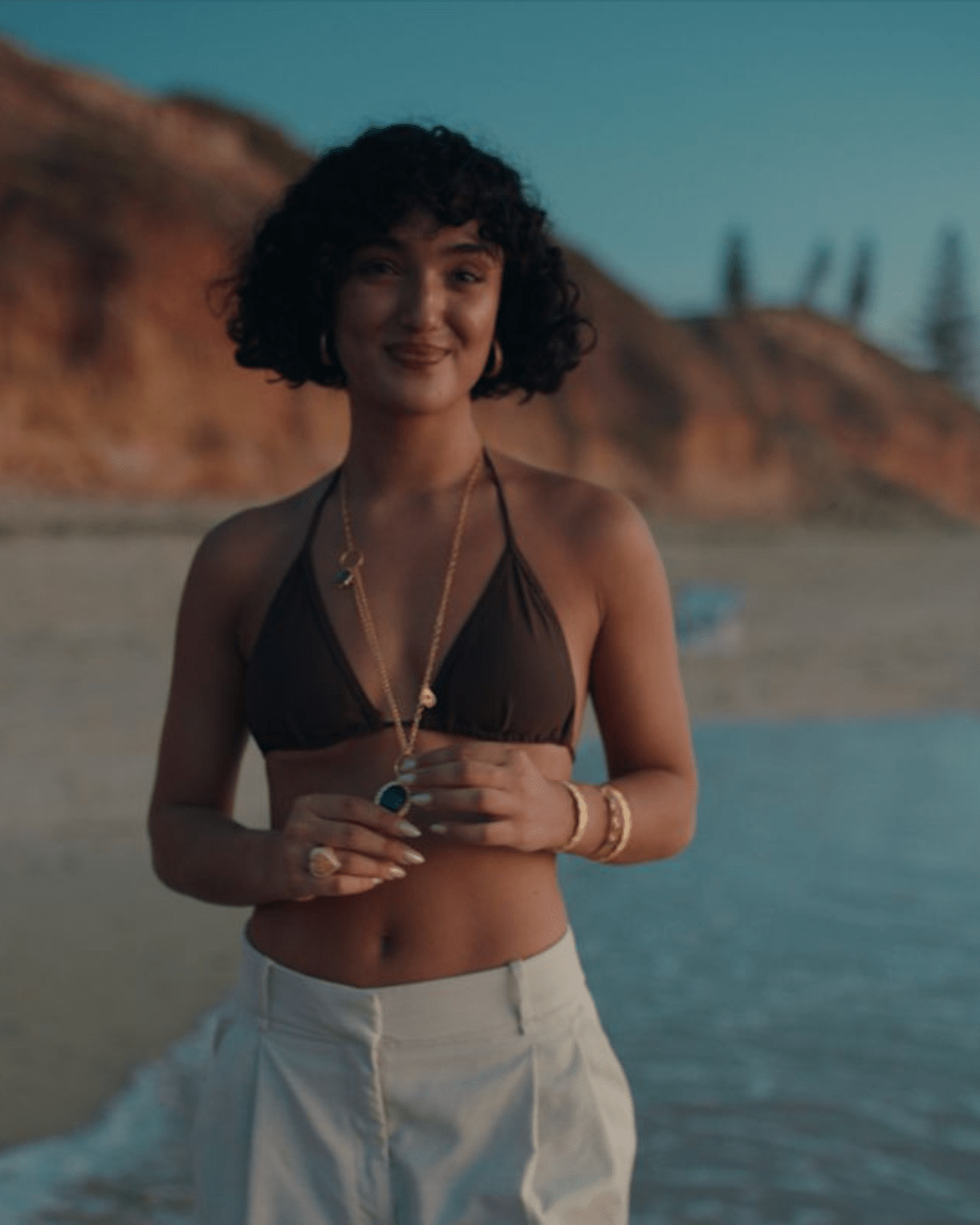 How to Style Gold Jewellery for Everyday Elegance - Lanamara