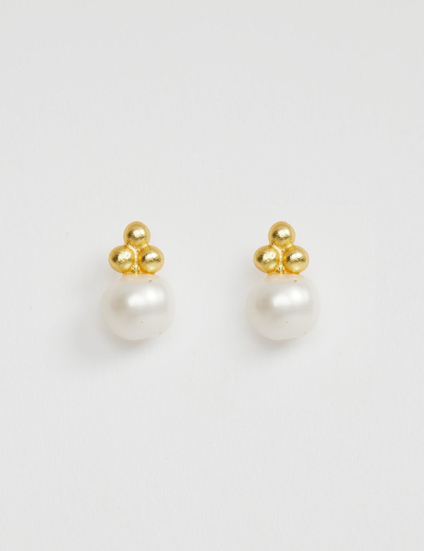 Pearl Stud Earrings - Lanamara