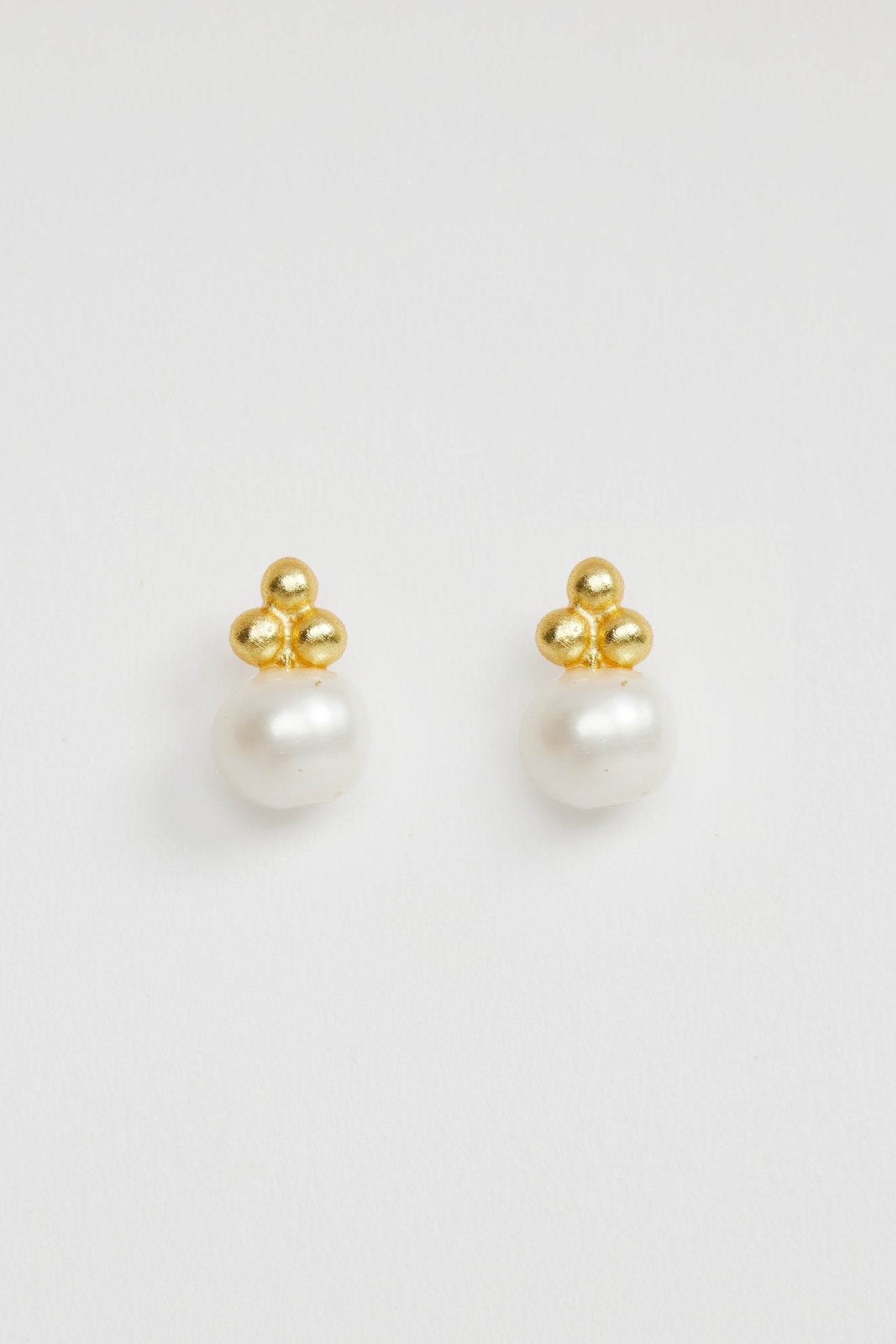 Pearl Stud Earrings - Lanamara