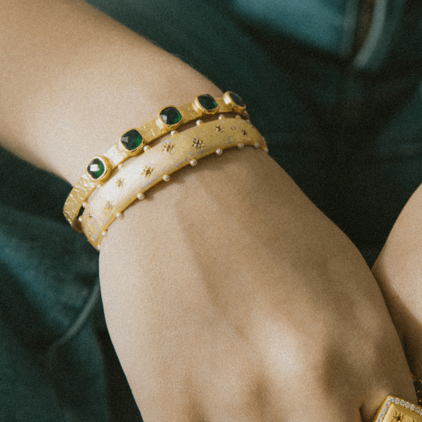 Reverie Hammered Emerald Bangle - Lanamara