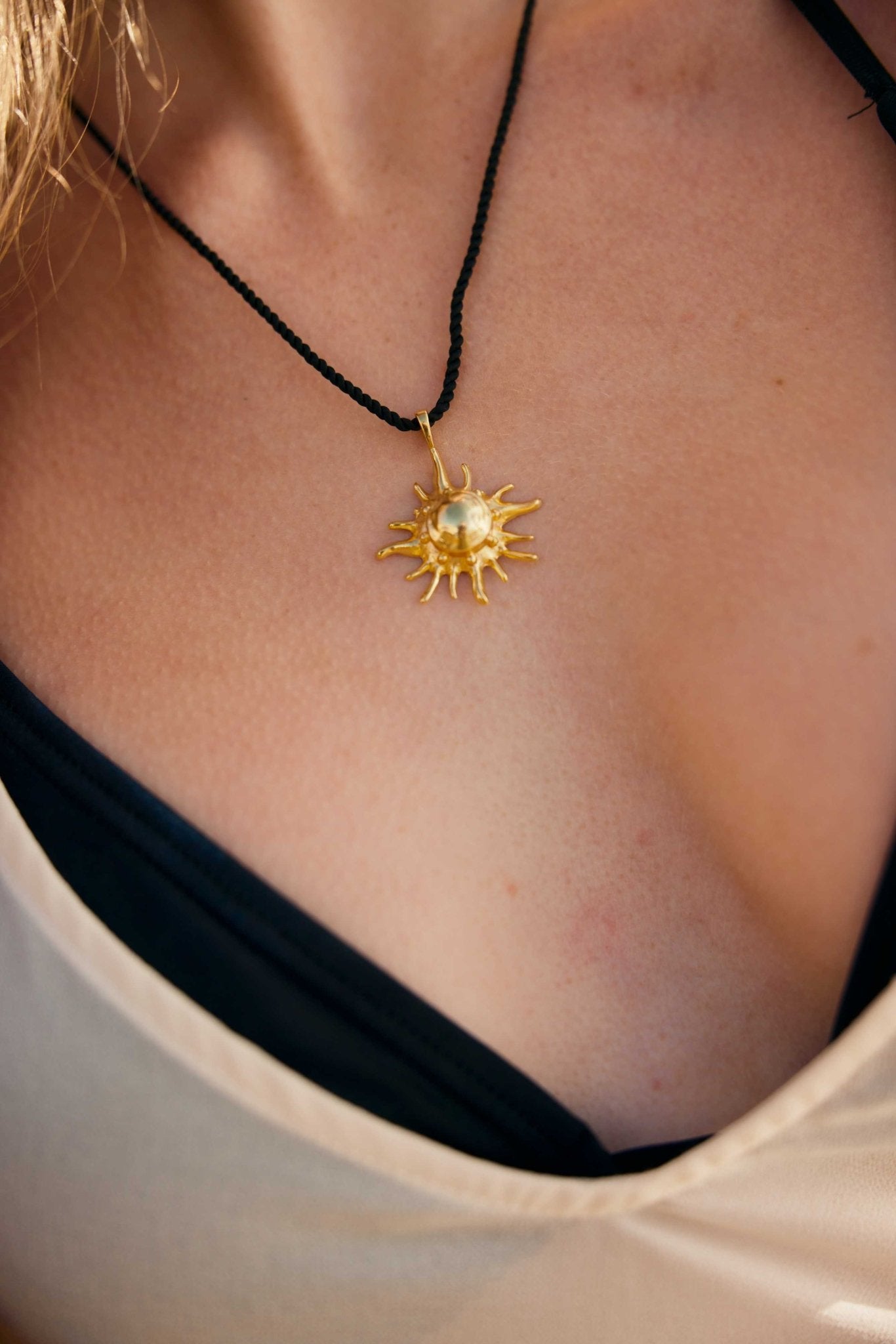 Sunburst Pendant Necklace - Lanamara