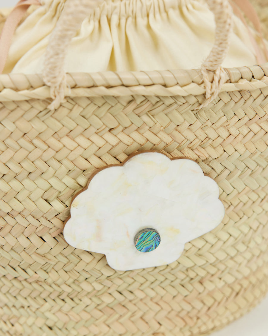 CLAM SHELL BASKET BAG - MOTHER OF PEARL